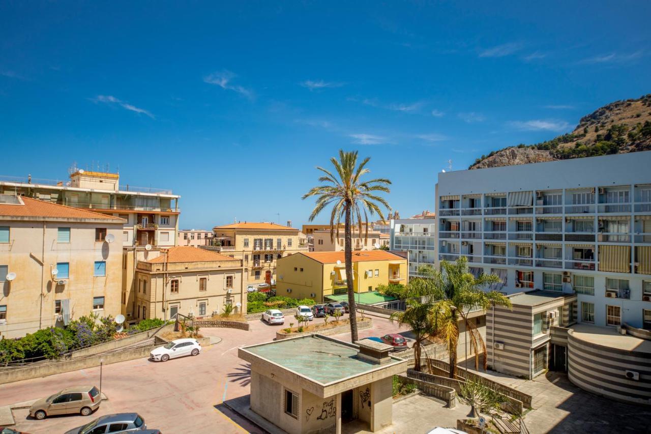 Queen'S House Cefalu Appartamento Vicino Il Mare Exterior photo